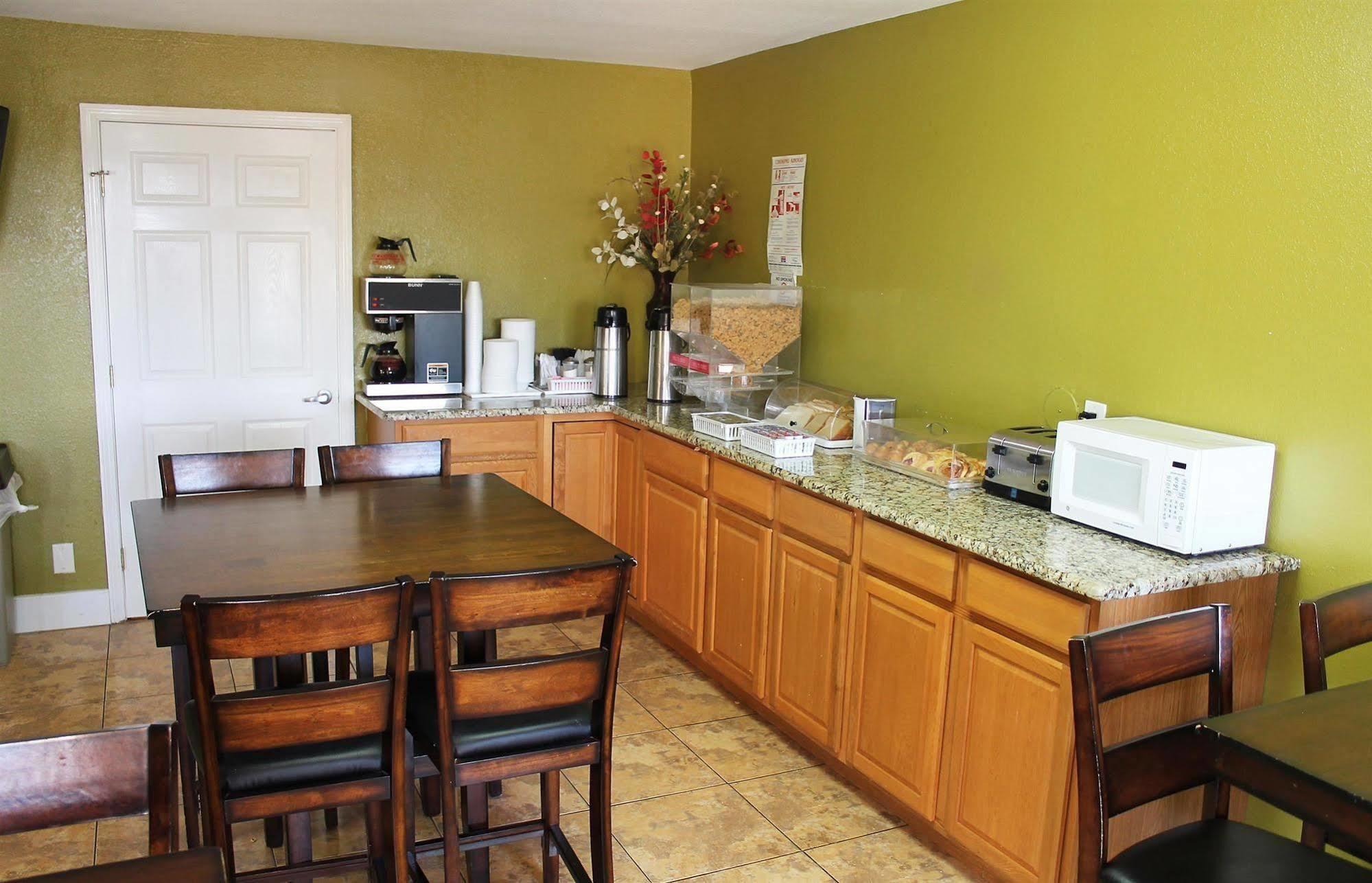 Americas Best Value Inn San Antonio - At&T Center/Fort Sam Houston Εξωτερικό φωτογραφία