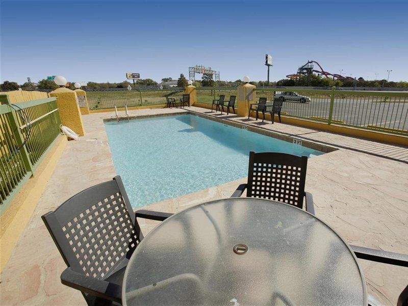Americas Best Value Inn San Antonio - At&T Center/Fort Sam Houston Εξωτερικό φωτογραφία